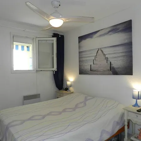 T2 Avec Coin Nuit, Piscine, Parking Securise, Proche - - Fr-1-251-743